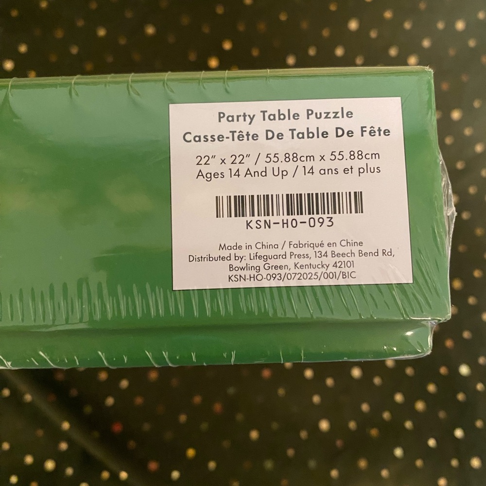 NWT Kate Spade Festive Party Puzzle - Picture 5 of 5